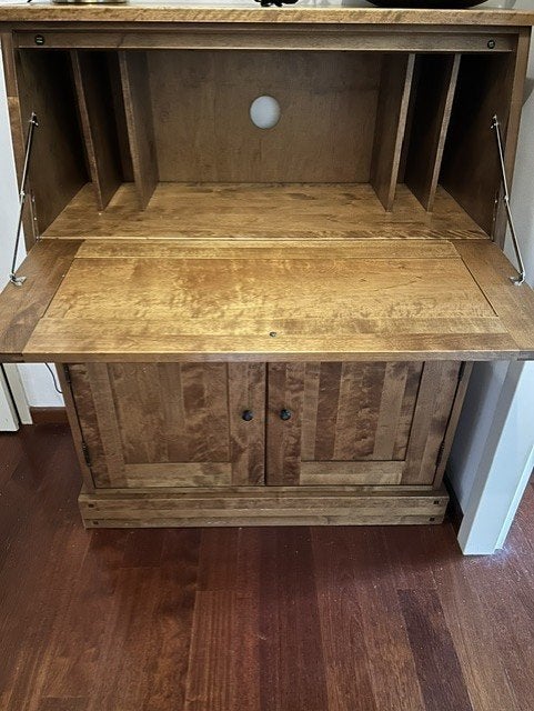 Laura Ashley Honey Gold Garrat 7 Drawer Small Desk, Ophalen, Gebruikt, Georgian style