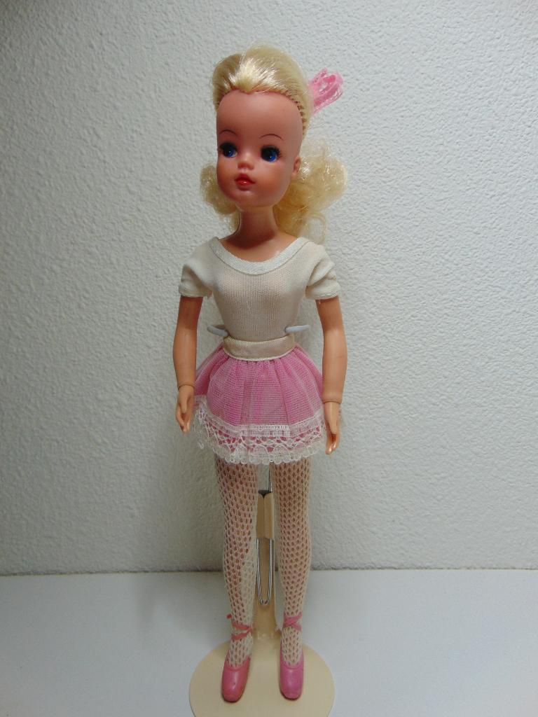Prachtige Sindy Barbie pop Ballerina in roze tutu, Ophalen of Verzenden, Gebruikt, Pop