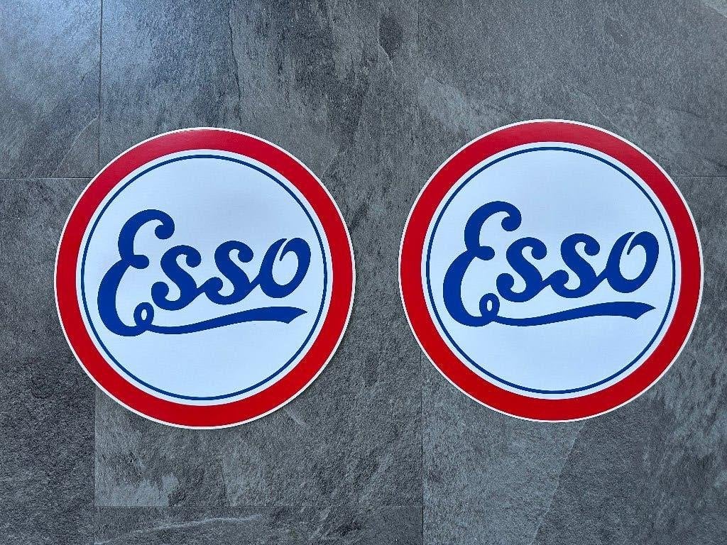 2 fraaie ESSO benzinepomp stickers sticker. Benzine olie., Ophalen of Verzenden, Zo goed als nieuw, Gebruiksvoorwerp