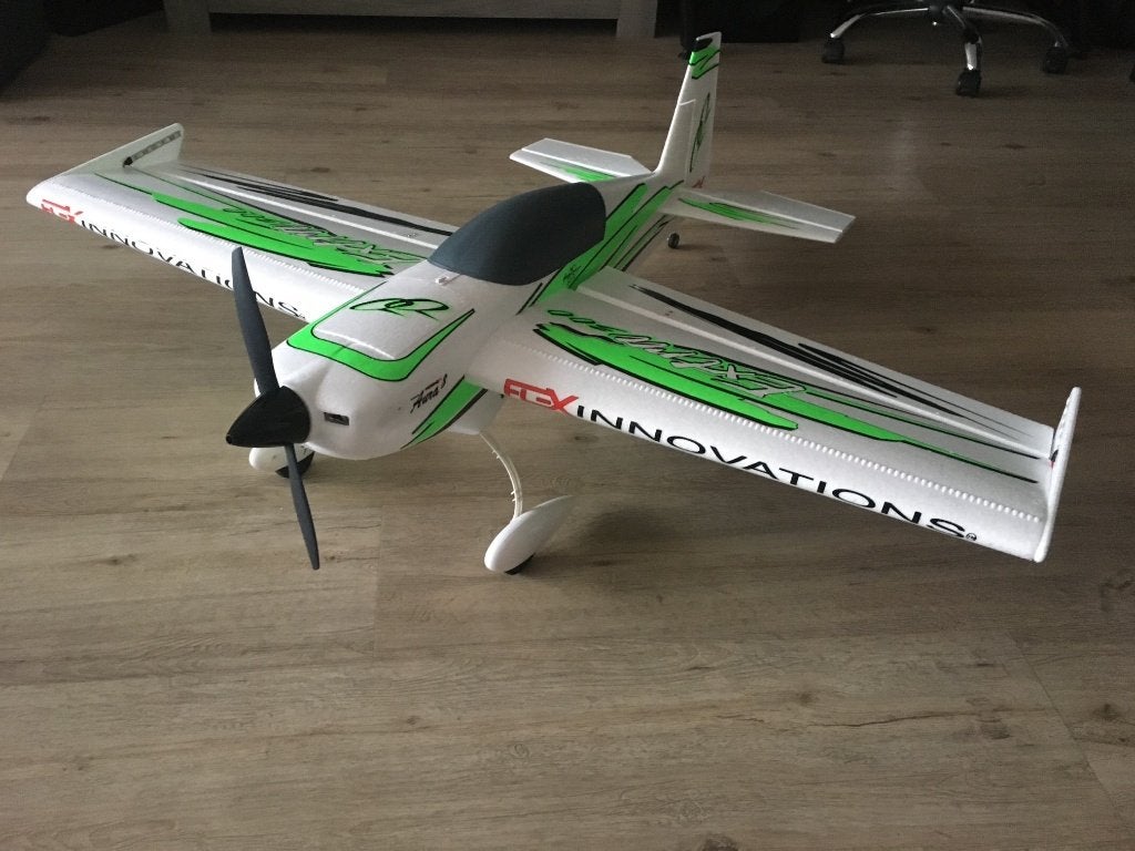 QQ Extra 300 G2 4S Super PNP 1215mm Night Version, Green, Hobby en Vrije tijd, Ophalen, Gebruikt, Elektro