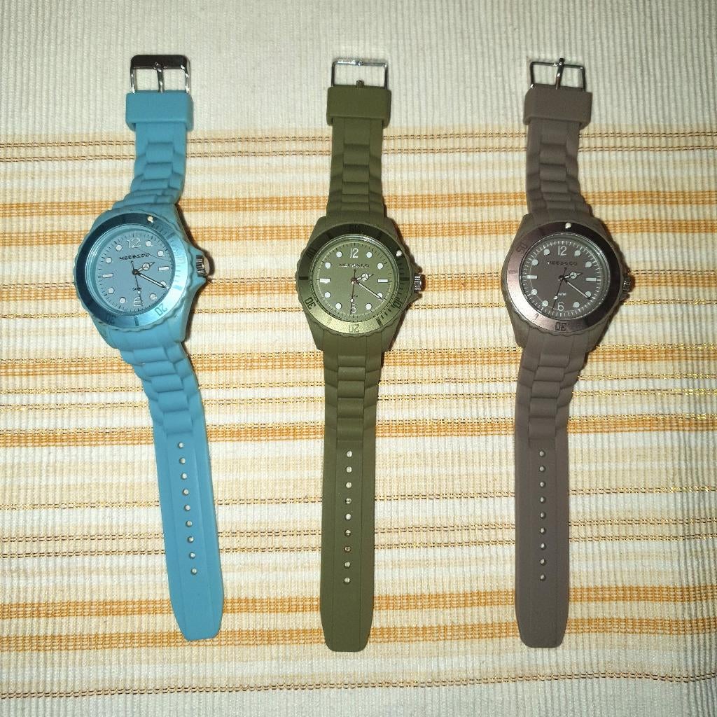 Mees&Co polshorloge met blauw-groen of grijze siliconen band, Overige merken, Staal, Polshorloge, Kunststof