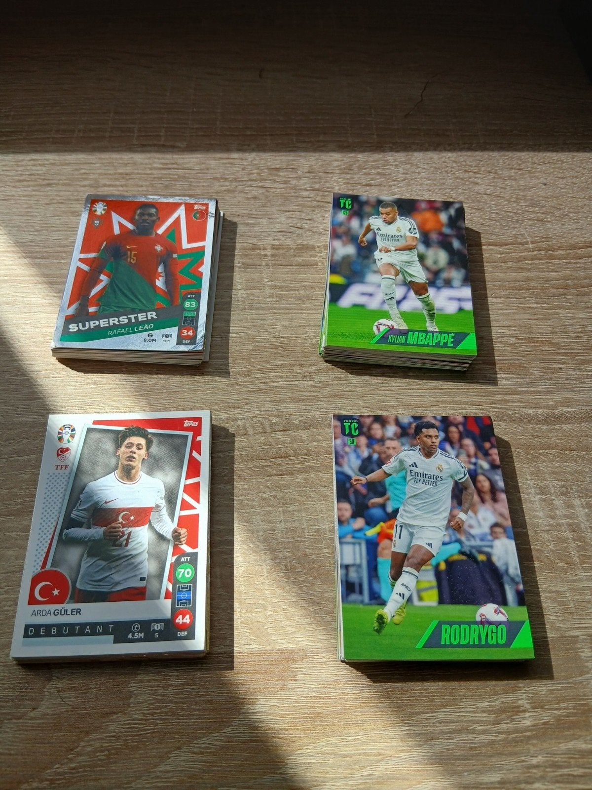 100 voetbalkaarten, Verzamelen, Ophalen, Zo goed als nieuw, Buitenlandse clubs, Poster, Plaatje of Sticker