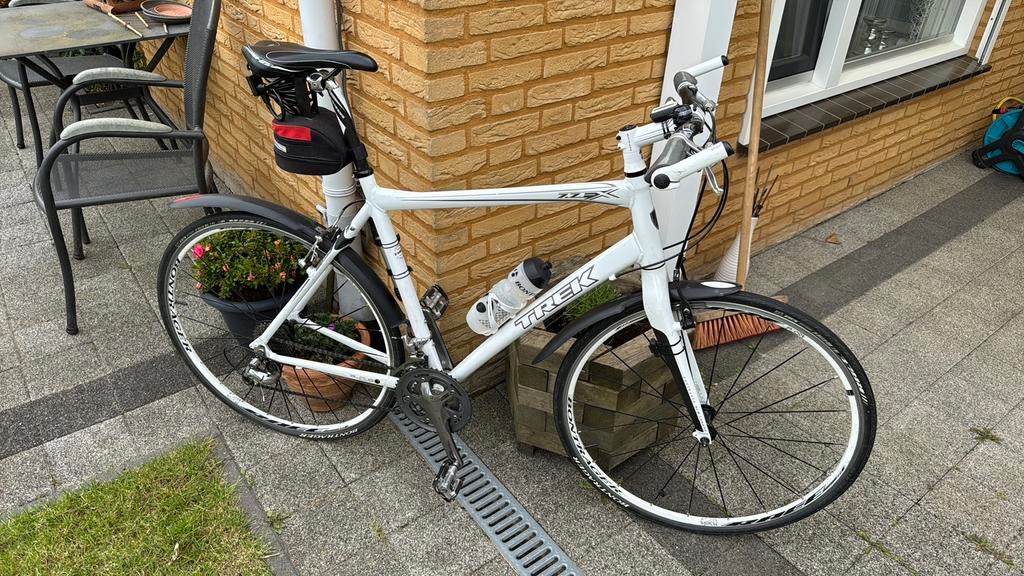 Trek FX 7.7 Hybride race Fiets maat 57 - Wit met spadborden, Gebruikt, Velgrem, Versnellingen, 53 tot 57 cm