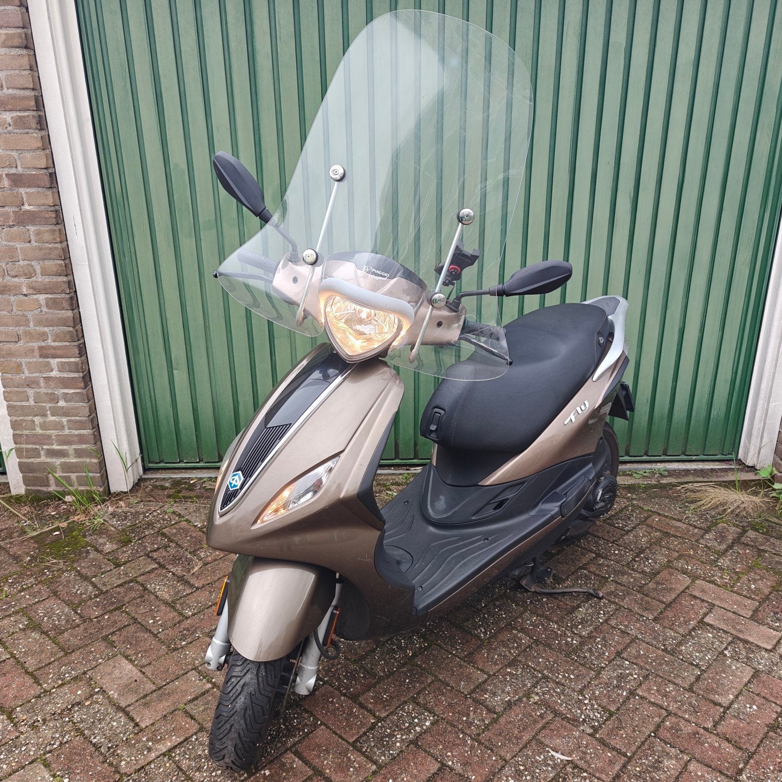 Piaggio New Fly 2015 4T - Windscherm + Alarm, Ophalen, Gebruikt, Maximaal 45 km/u, Fly