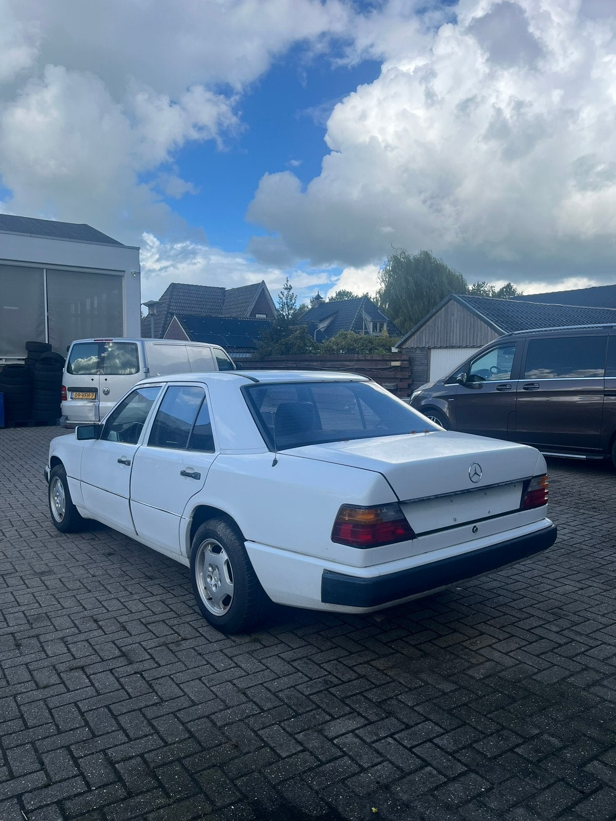 MERCEDES 250 D belastingvrij W124 en donorauto erbij!!, foto 3