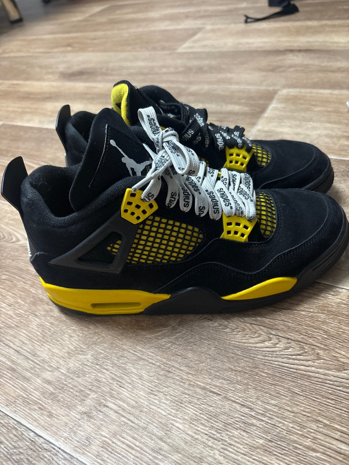Nike Air Jordan 4 Retro SE Craft 'Black and Yellow', Ophalen of Verzenden, Zo goed als nieuw, Zwart, Sneakers of Gympen