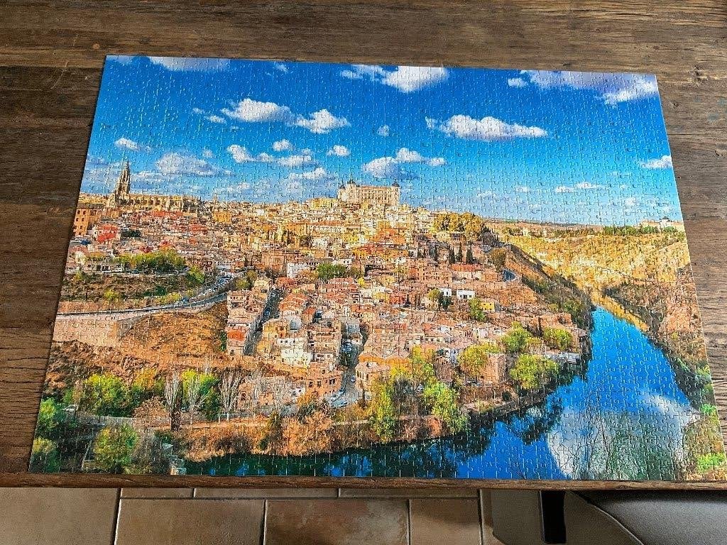Puzzel 2000 stukjes, Ophalen of Verzenden, 500 t/m 1500 stukjes, Zo goed als nieuw, Legpuzzel