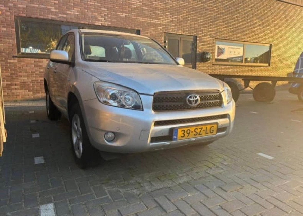 Toyota Rav4 2.0 16V Vvt-i AUT 2006 Grijs, Automaat, 1998 cc, 4 cilinders, Particulier