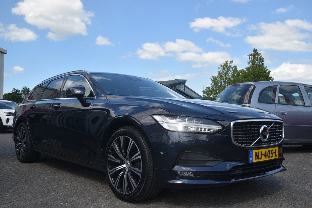 Volvo V90 2.0 T5 Momentum Navi | LED | LMV | Leer | Stoelver, Auto's, Volvo, 15 km/l, 4 cilinders, 93 €/maand, Onderhoudsboekje