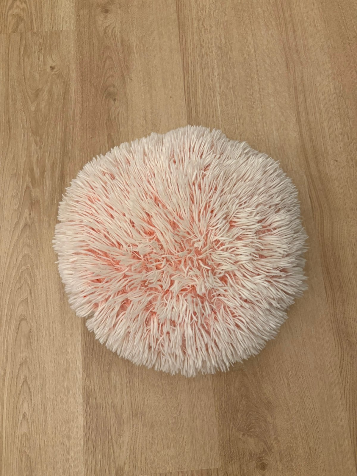 Zacht/fluffy roze sierkussen, Ophalen, Rond, Zo goed als nieuw, Sierkussen