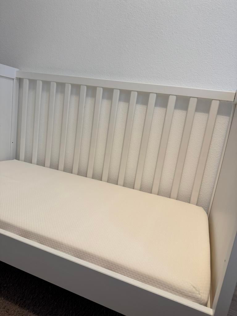 Babybed/ledikant 60x120 ikea, Huis en Inrichting, Slaapkamer | Slaapbanken, Ophalen, Zo goed als nieuw, Eenpersoons, 190 cm of minder