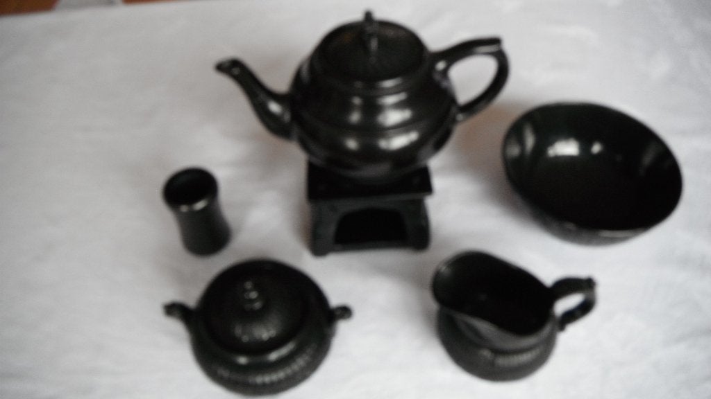 6 delig rouwservies (vermoedelijk deels Wedgewood), Ophalen