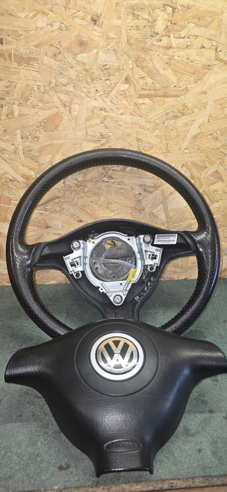 Volkswagen golf 4 stuur met luchtgaten, Ophalen of Verzenden, Gebruikt, Volkswagen