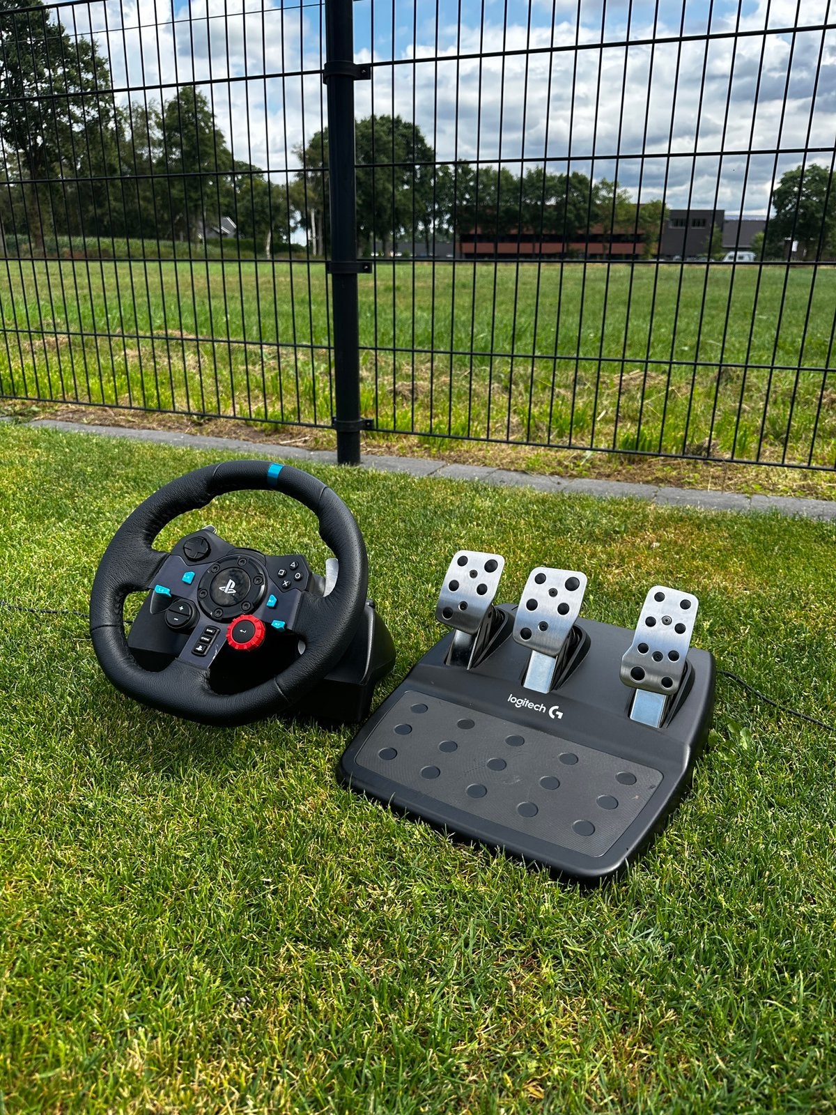 Logitech G29 racestuur met pedalen, Ophalen, Zo goed als nieuw, Stuur of Pedalen, PlayStation 3