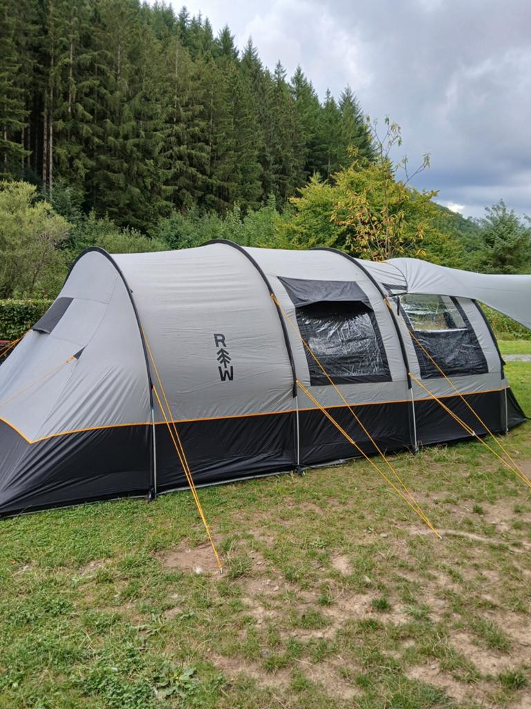 Tunnel tent, Ophalen, Zo goed als nieuw, Tot en met 4