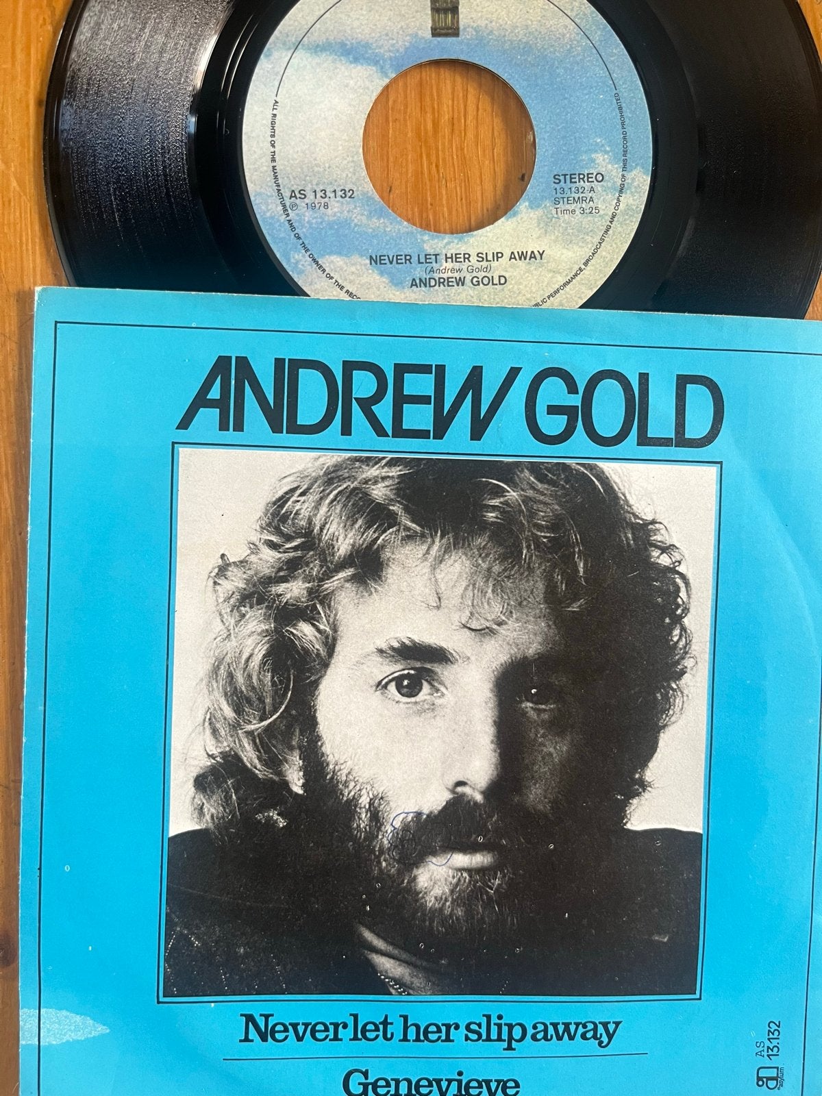 Andrew Gold - Never Let Her Slip Away 7" Vinyl Single, Ophalen of Verzenden, Gebruikt, 7 inch, Pop