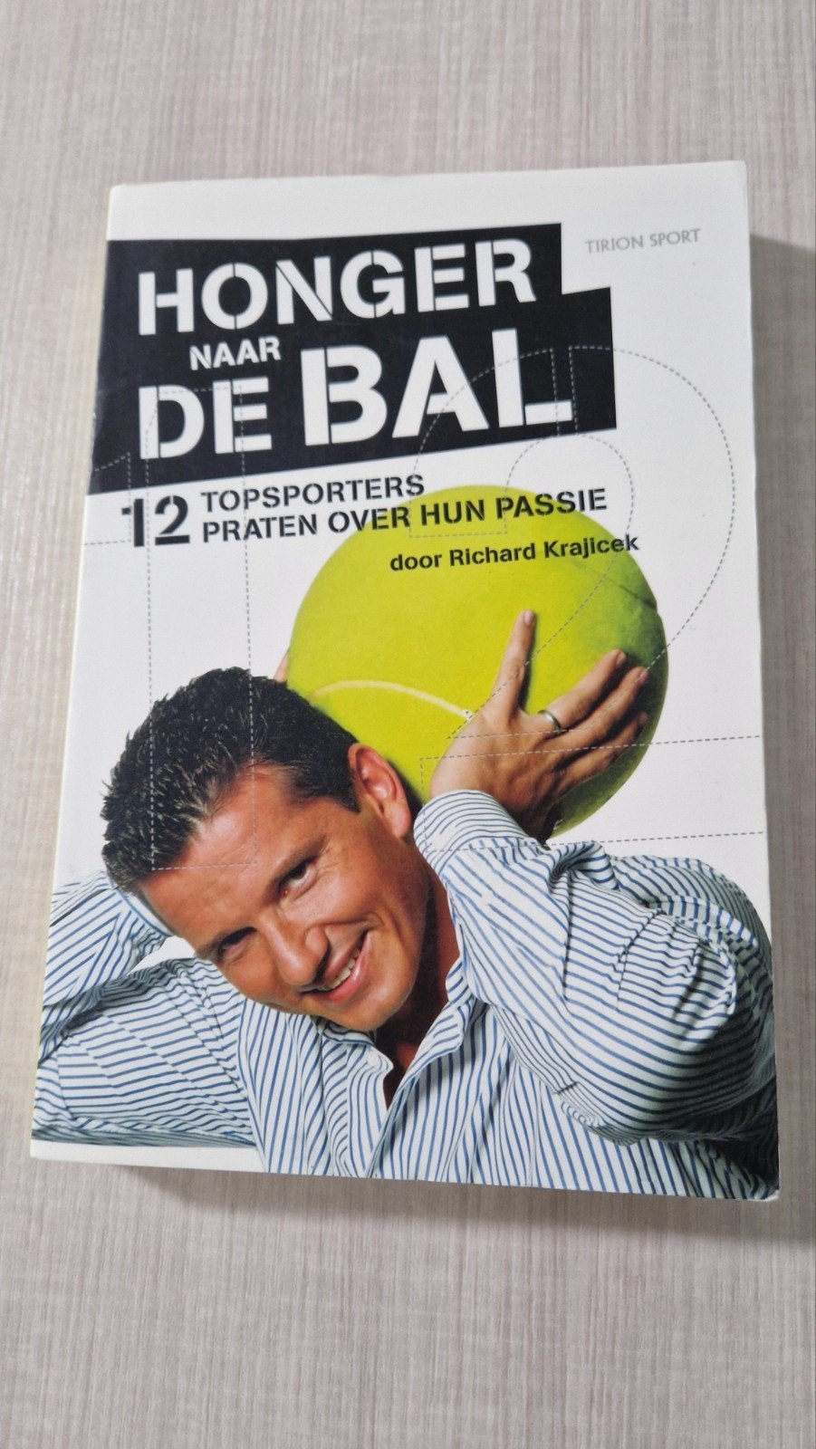 Honger naar de Bal - 12 topsporters praten over hun passie, Ophalen of Verzenden, Gelezen, Richard Krajicek, Overige sporten