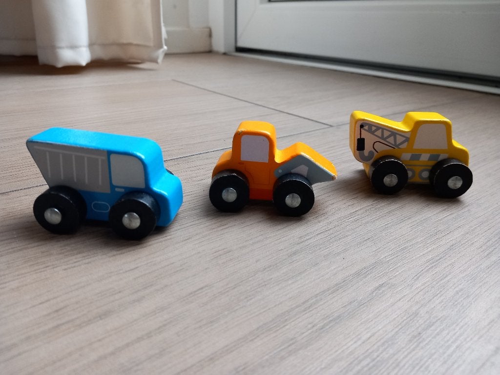 K75 3 houten autootjes, Kinderen en Baby's, Ophalen of Verzenden, Gebruikt, Overige typen