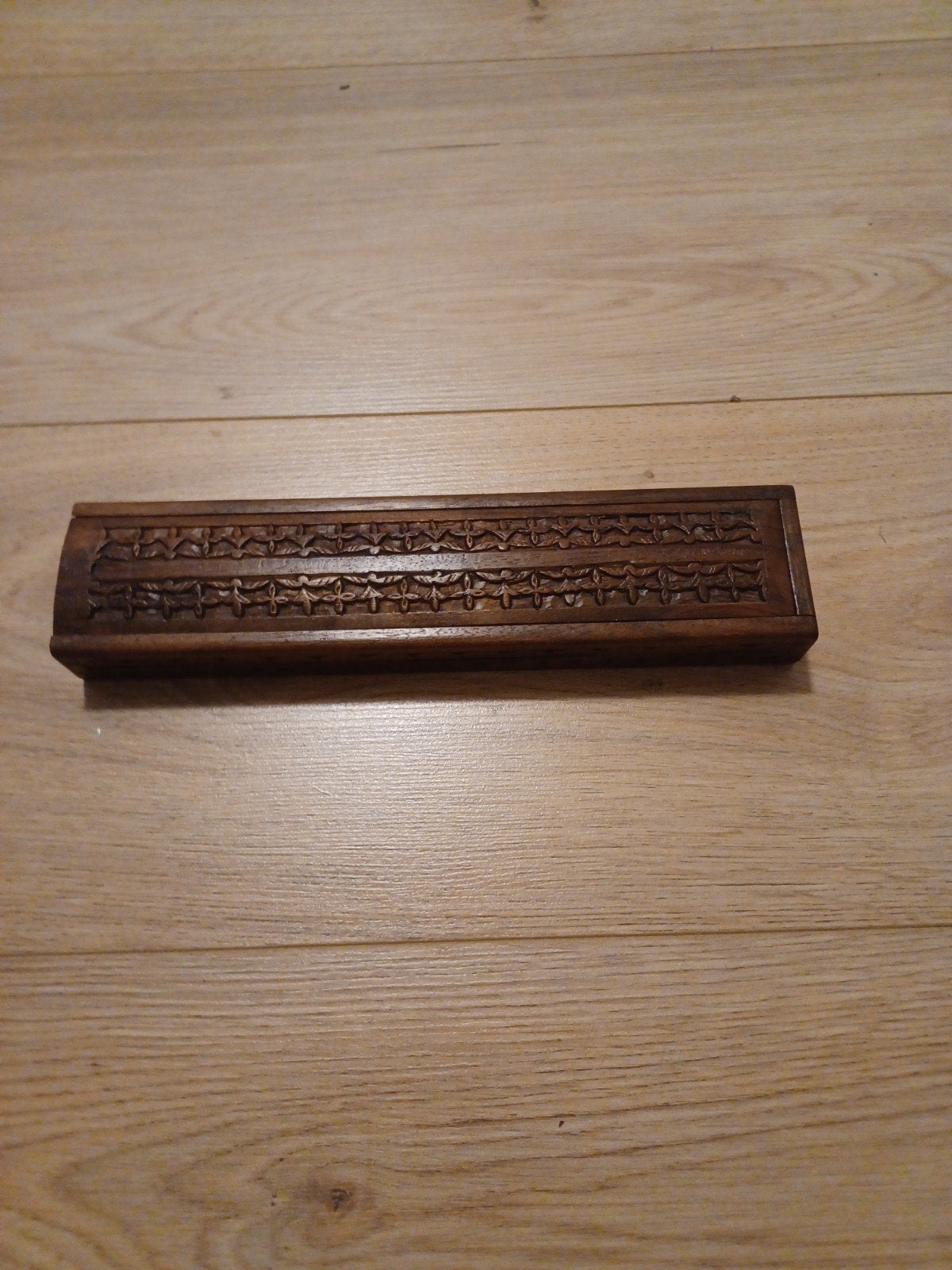 Houten doosje met houtsnijwerk, Antiek en Kunst, Kunst | Beelden en Houtsnijwerken, Ophalen of Verzenden