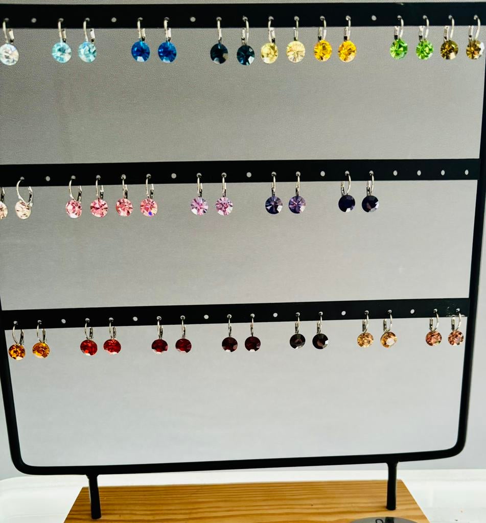 Set Van Een Rekje Met 21 stks RVS Swarovski Oorbellen, Overige materialen, Hangers, Overige kleuren, Nieuw