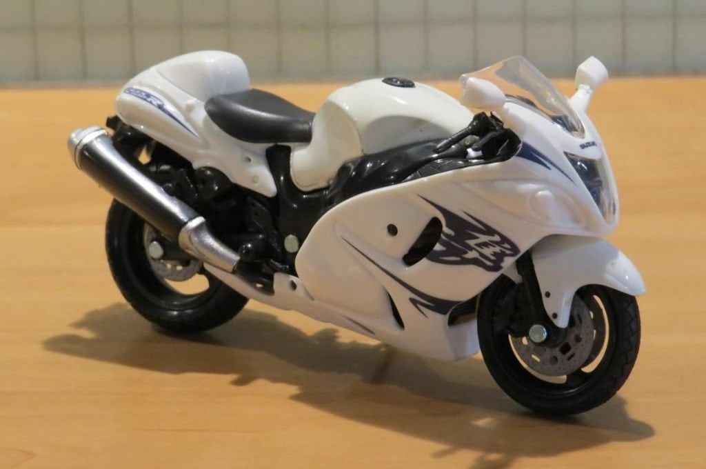 Suzuki GSX-R1300 Hayabusa 2010 1:18 new ray, Overige merken, Pirmasens, Nieuw, Ophalen of Verzenden