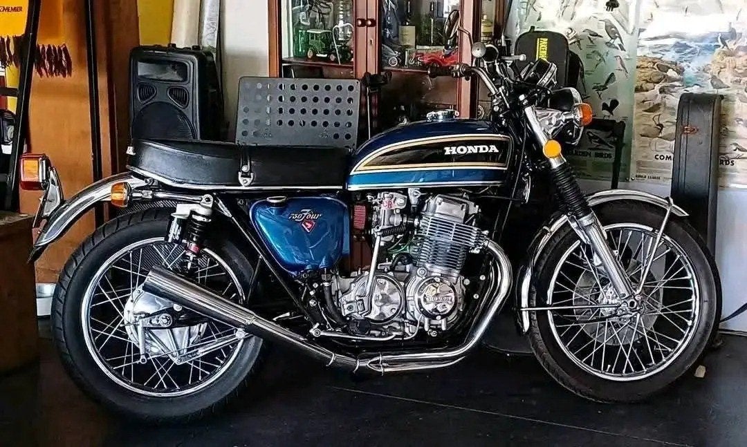 4 in 1 honda cb 750 four, Ophalen