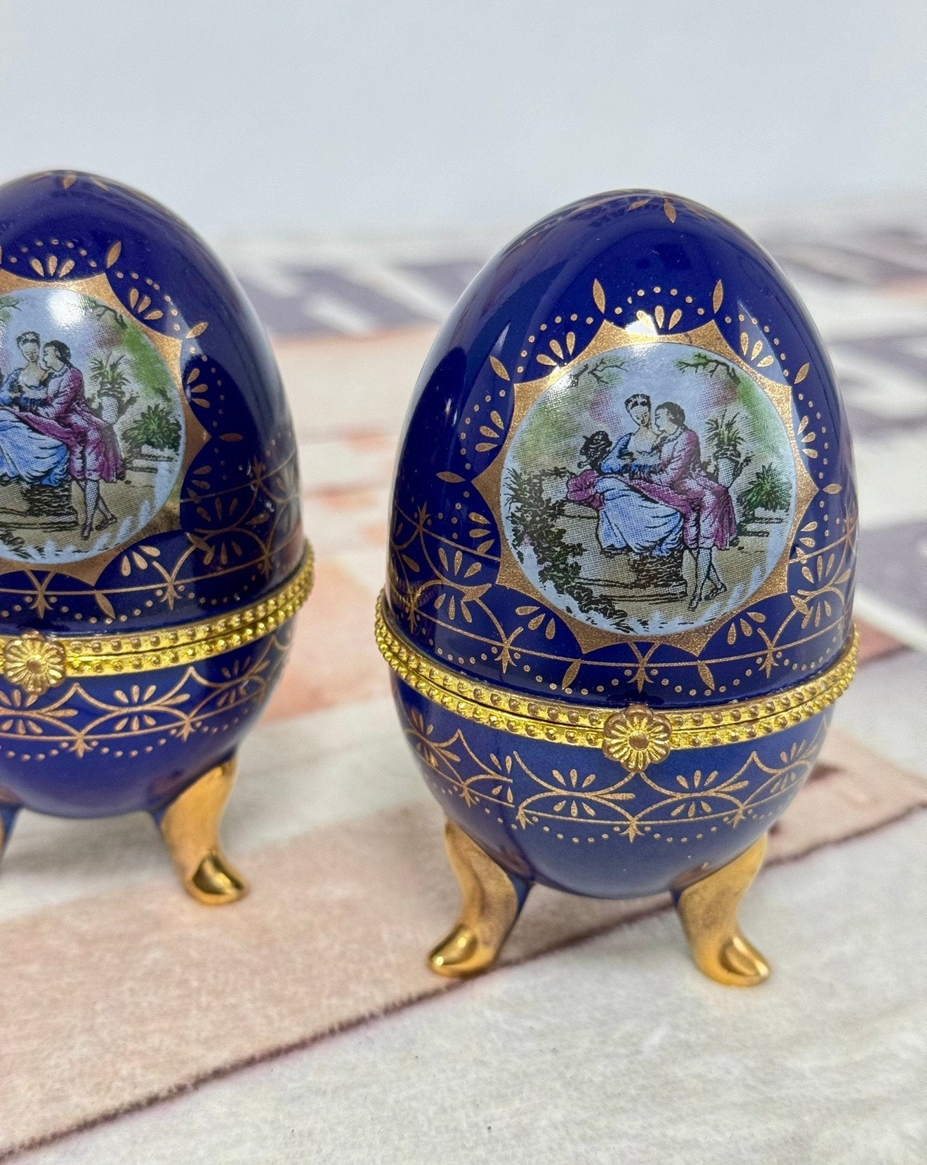 2X antiek Porseleinen Faberge Ei cobalt blauw Gesigneerd, Antiek en Kunst, Curiosa en Brocante, Ophalen of Verzenden