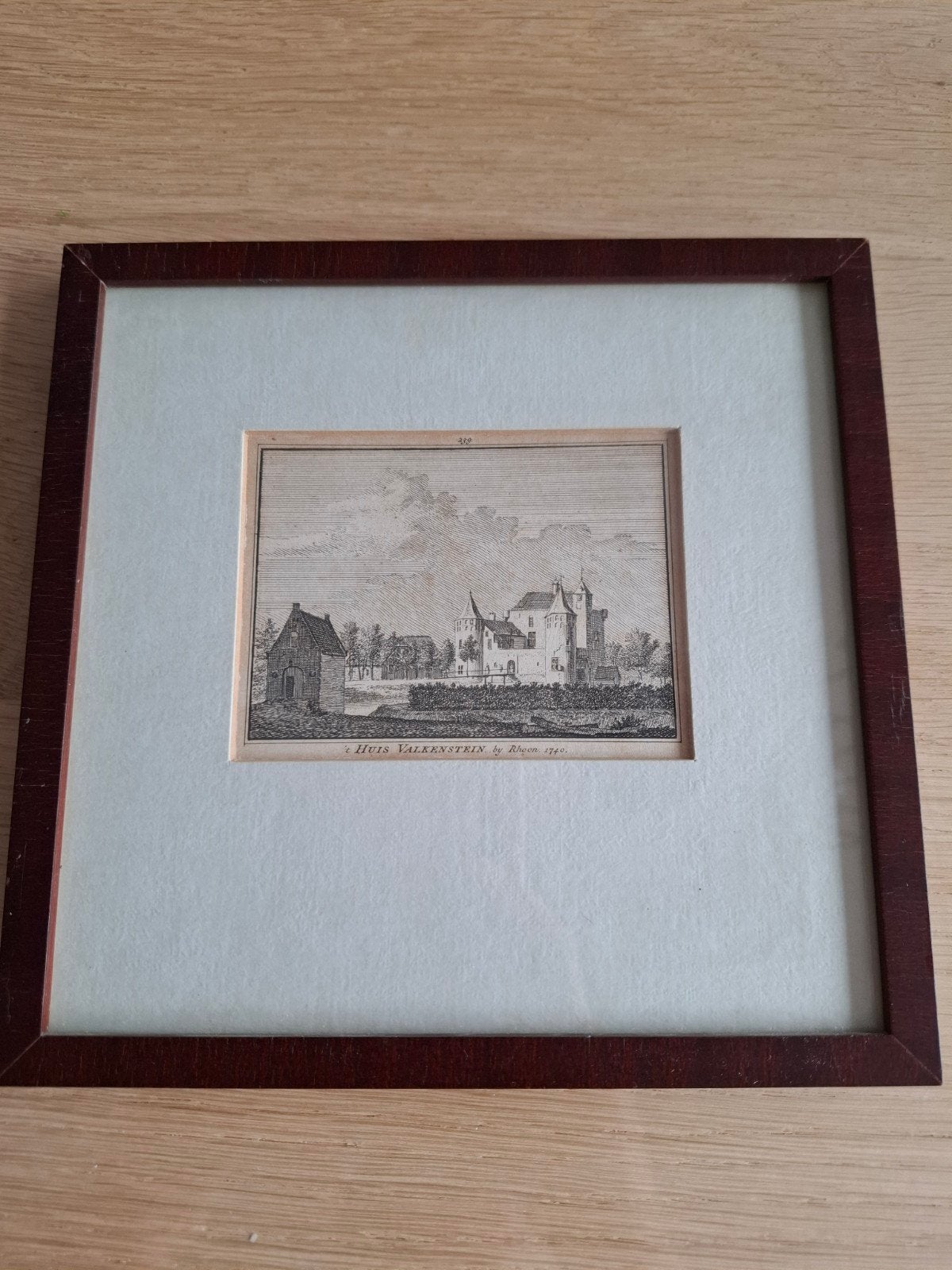 Antieke Gravure: 't Huis Valkenstein by Rhoon, 1740, Architectuur, Ophalen of Verzenden, Gravure, Ingelijst