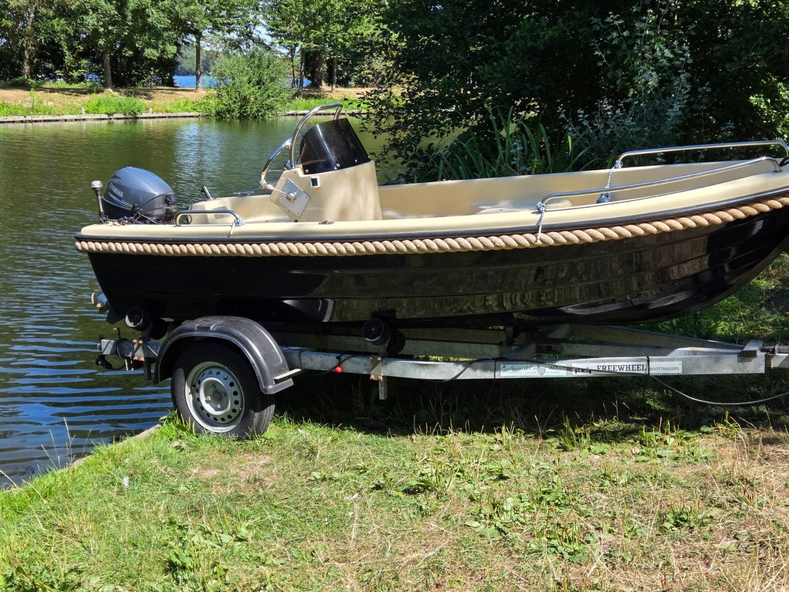 Admiraal 390 sloep Yamaha 8pk 4 takt 2023 Kantel trailer!, Watersport en Boten, Sloepen, Ophalen, Admiral, Overige typen, Afdekzeil