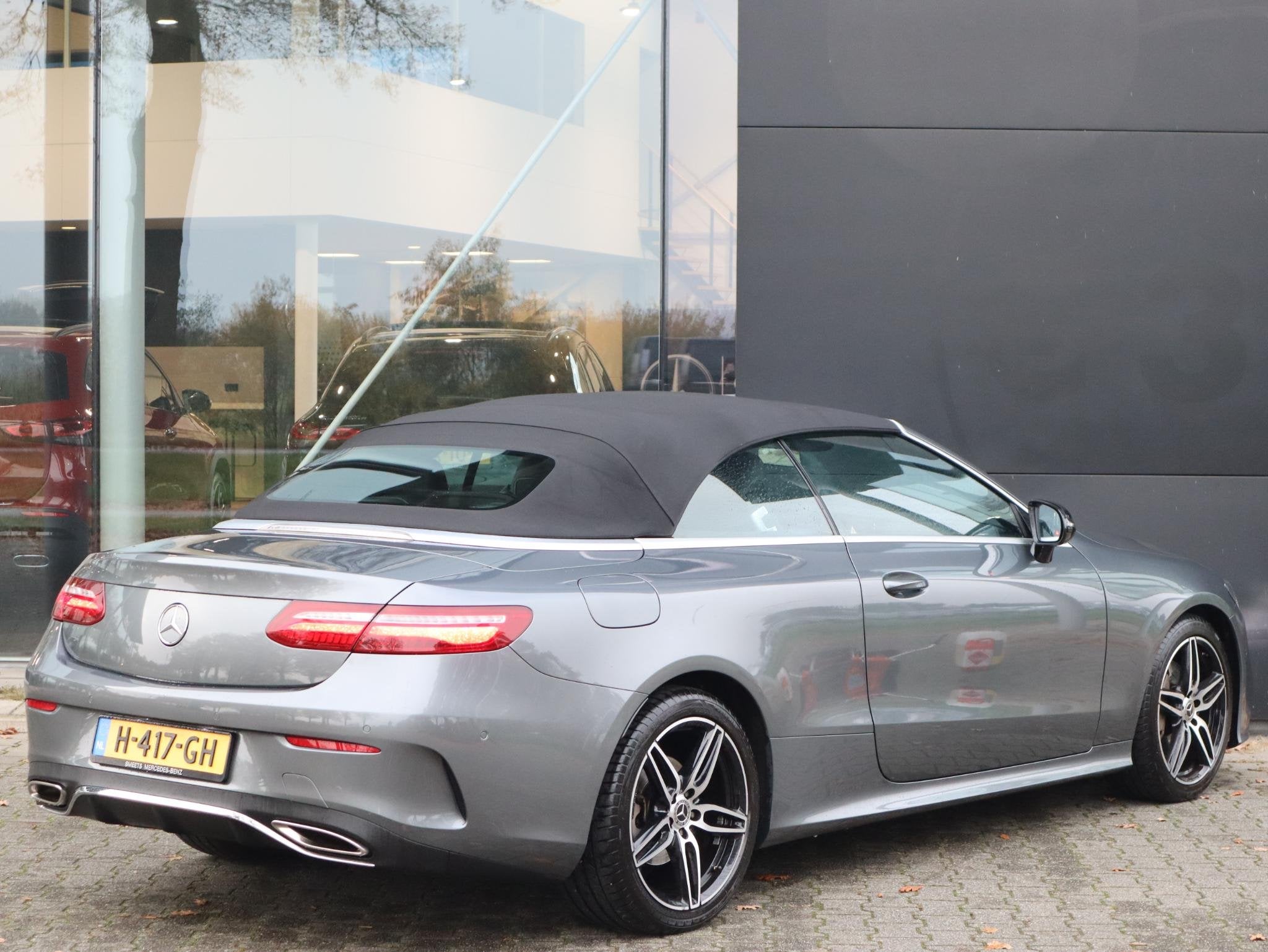 Mercedes-Benz E-klasse Cabrio 200 Premium Plus l Airscarf l, Auto's, 12 maanden, 4 cilinders, 4 stoelen, Bedrijf