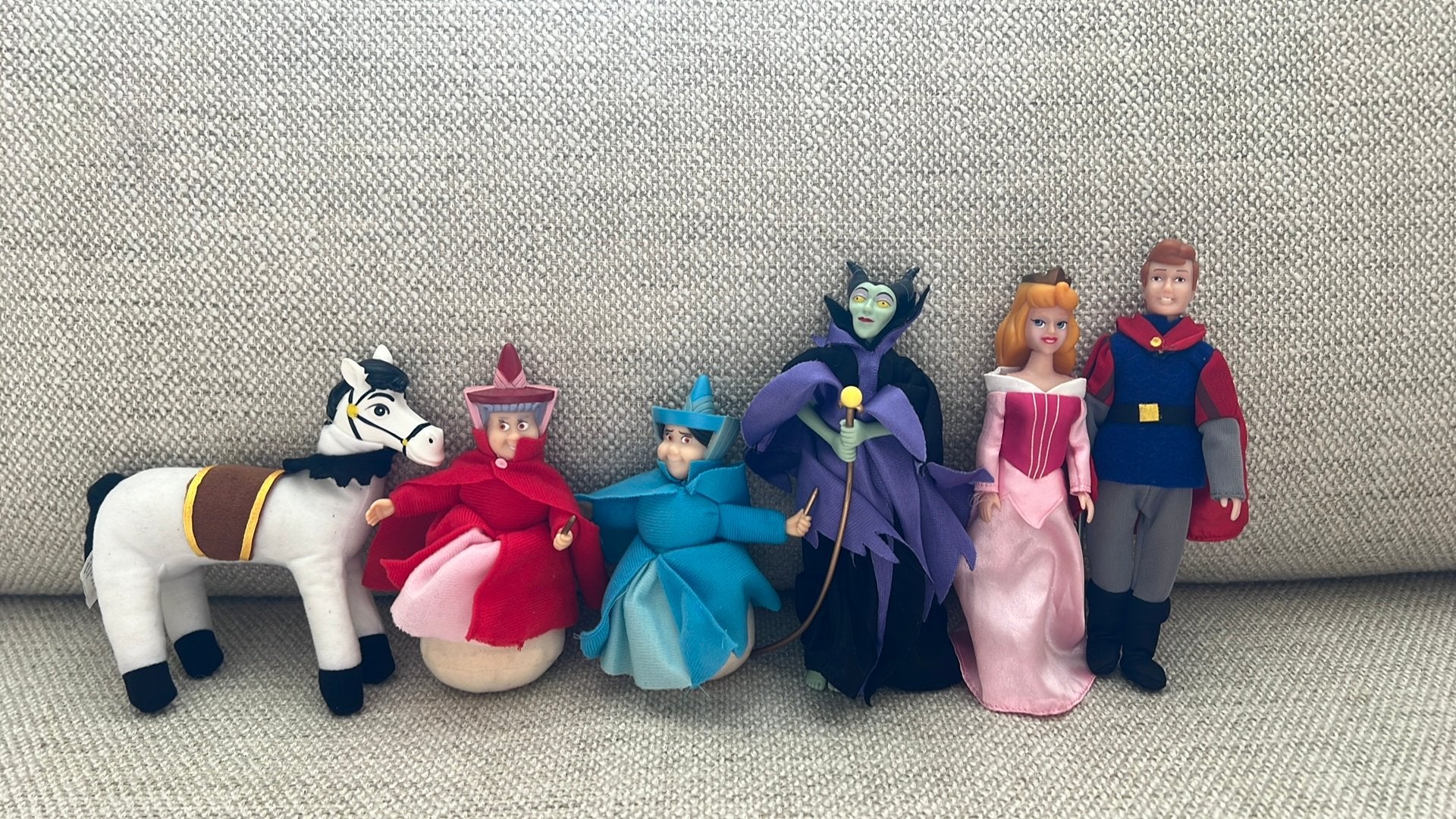 Doornroosje figuren 6x, Verzamelen, Disney, Ophalen of Verzenden, Sneeuwwitje of Doornroosje, Zo goed als nieuw, Beeldje of Figuurtje