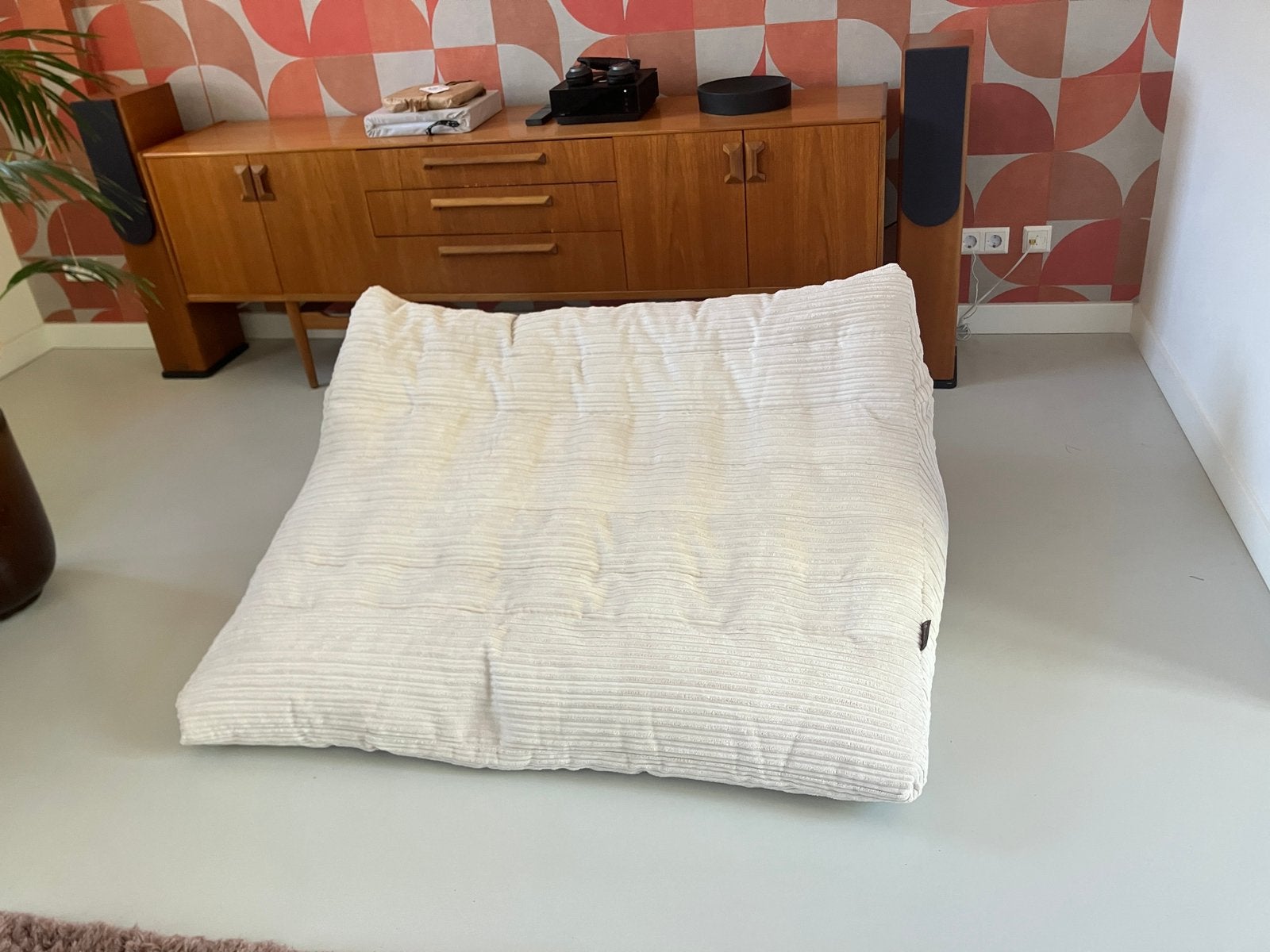 Lounge Pug zitzakbank ivoor ribfluweel, Ophalen, Zo goed als nieuw, Overige kleuren, Zitzak