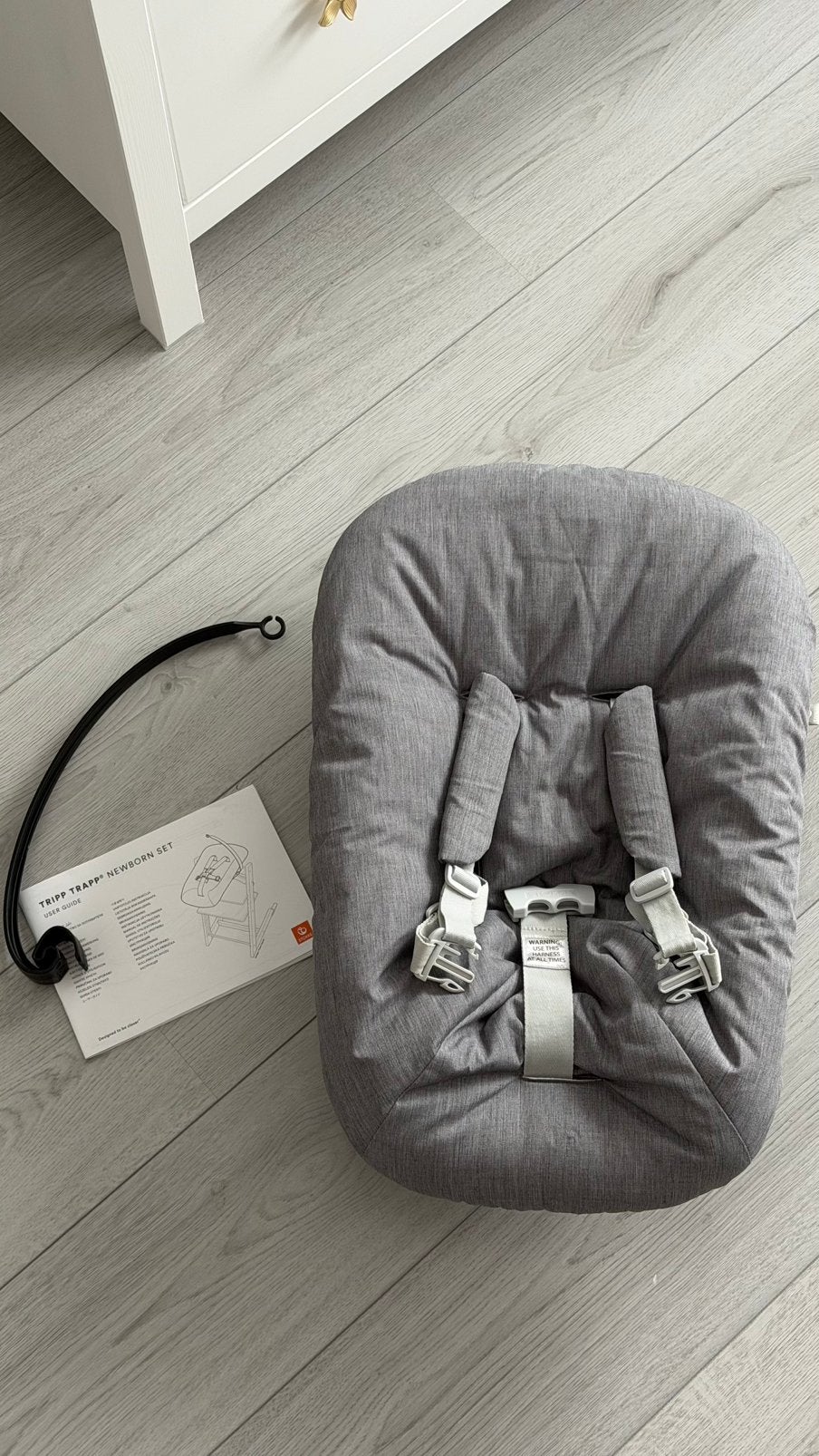 Newborn set stokke tripp trapp deep grey, Kinderen en Baby's, Wipstoeltjes, Ophalen, Zo goed als nieuw, Met gordel(s) of riempje(s)