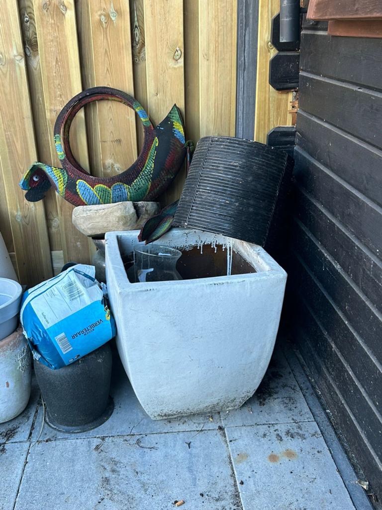 Grote witte bloempot voor binnen of buiten, Gebruikt, Vierkant, Binnen, Beton