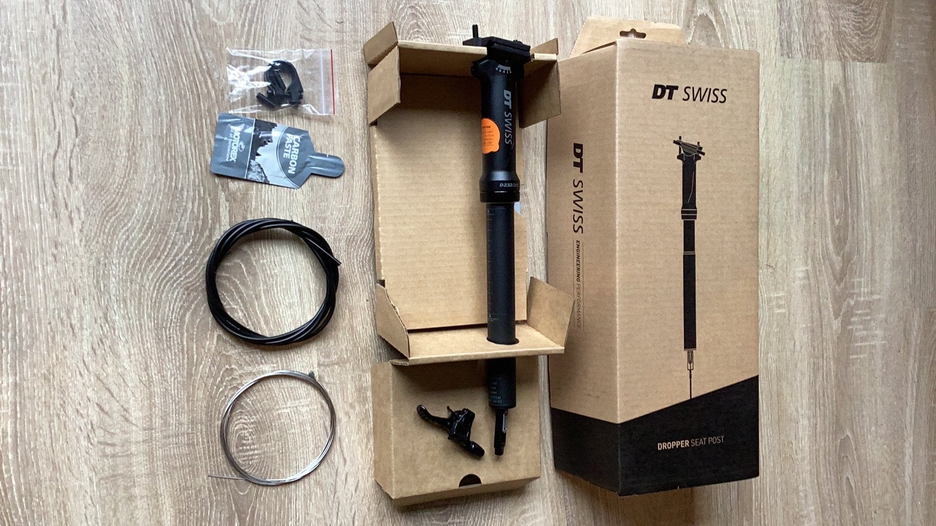 DT SWISS D232 Carbon dropper post 27.2 en 30.9mm NIEUW, Overige merken, Nieuw, Ophalen of Verzenden, Meer dan 20 versnellingen
