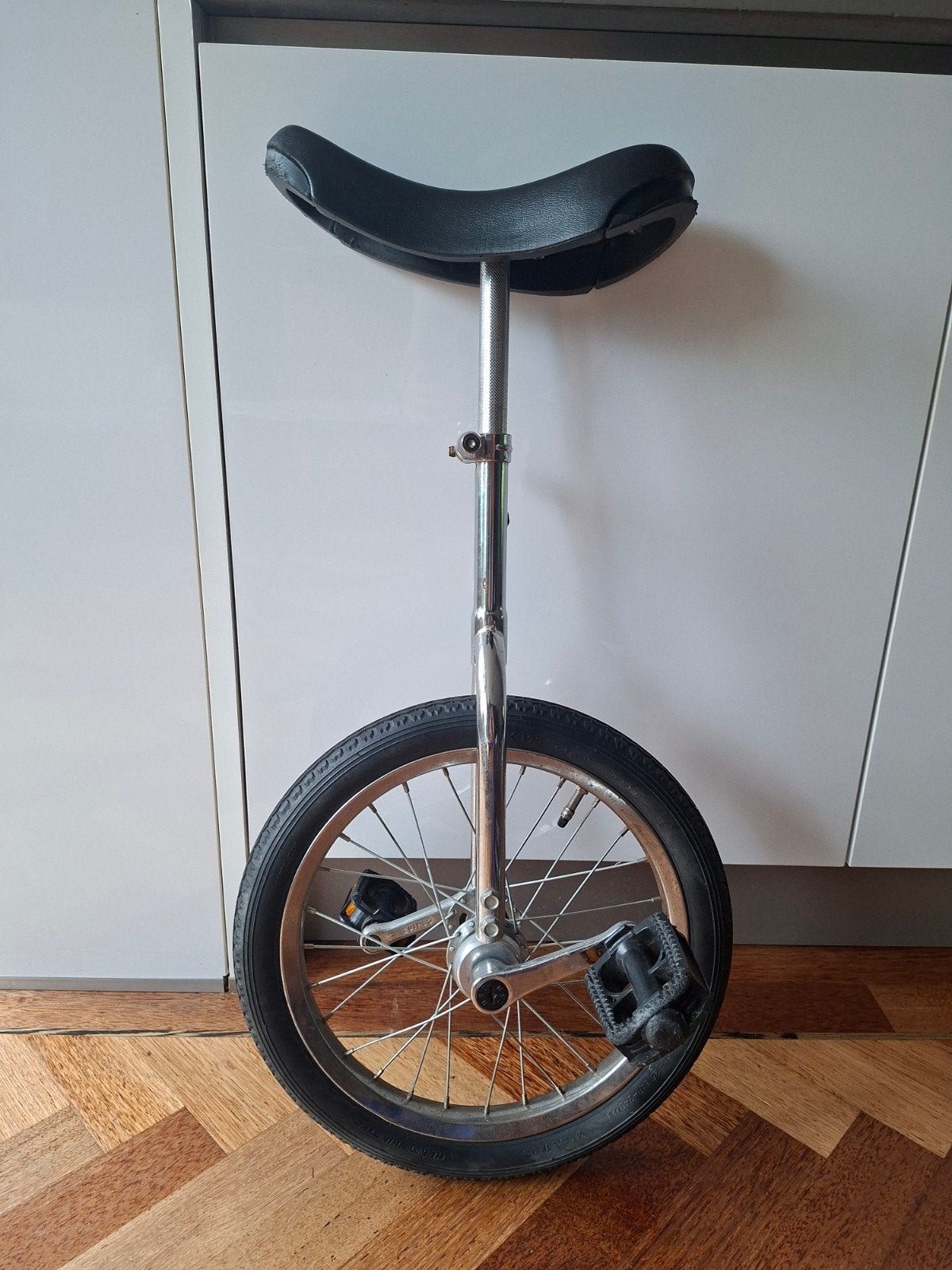 Nette Chromen Eenwieler - 16 inch - Snel Verstelbaar, Ophalen, Gebruikt