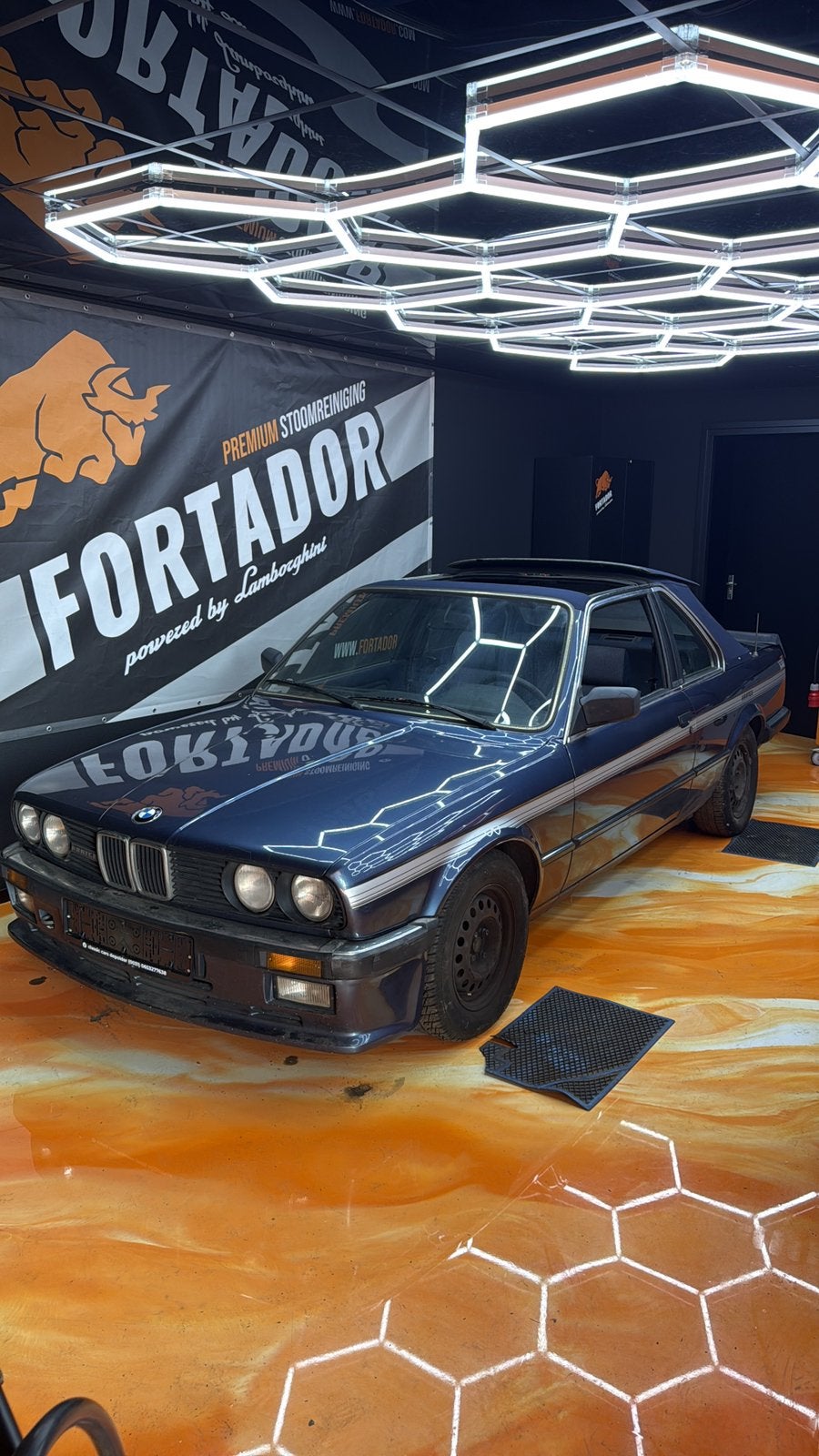1987 BMW E30 320i BAUR / Hartge | Schuurvondst, Auto's, Cabriolet, Blauw, 122 pk, Handgeschakeld