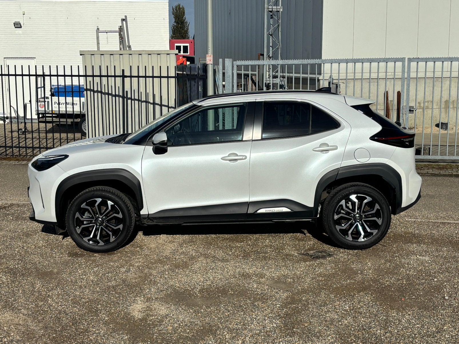Toyota Yaris Cross Hybrid 131pk Team Player PearlWhite, Auto's, Wit, 1500 cc, 3 cilinders, 131 pk