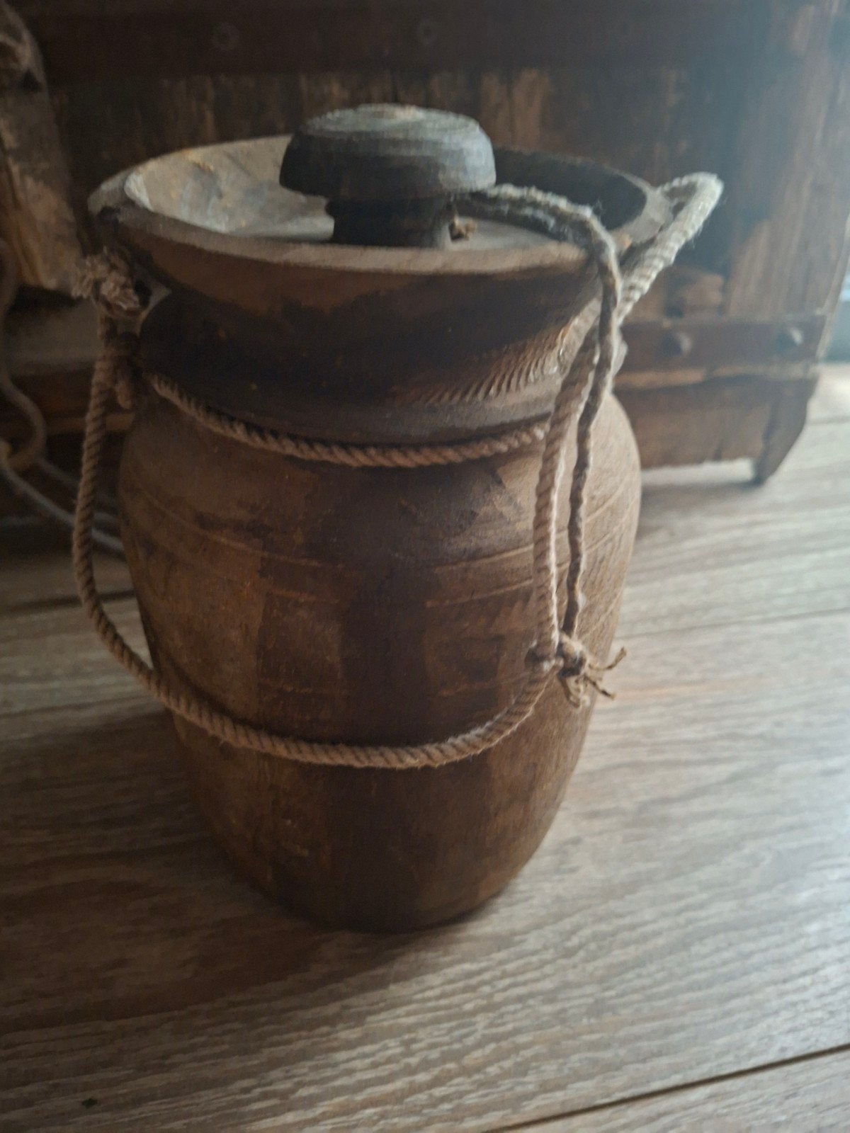 prqchtige oud houten nepalse pot, Ophalen of Verzenden