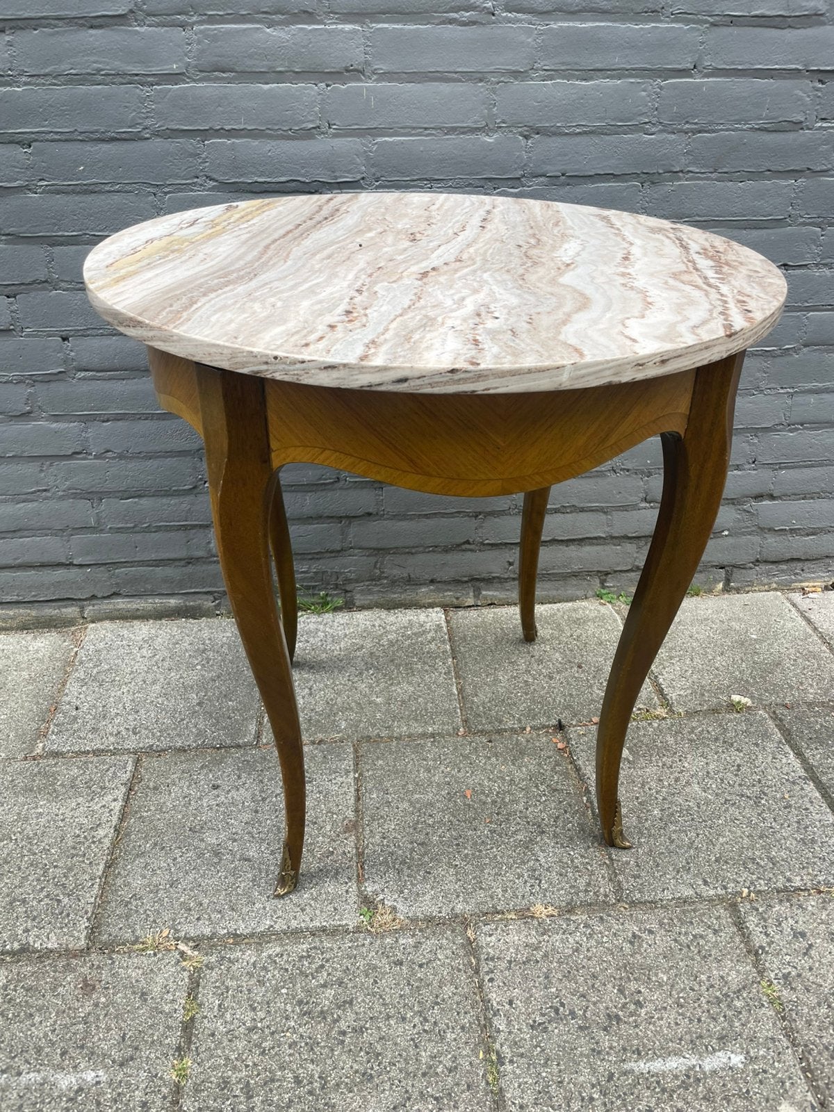klassieke Louis XV bijzettafel met marmeren / onyx blad, Antiek en Kunst, Ophalen