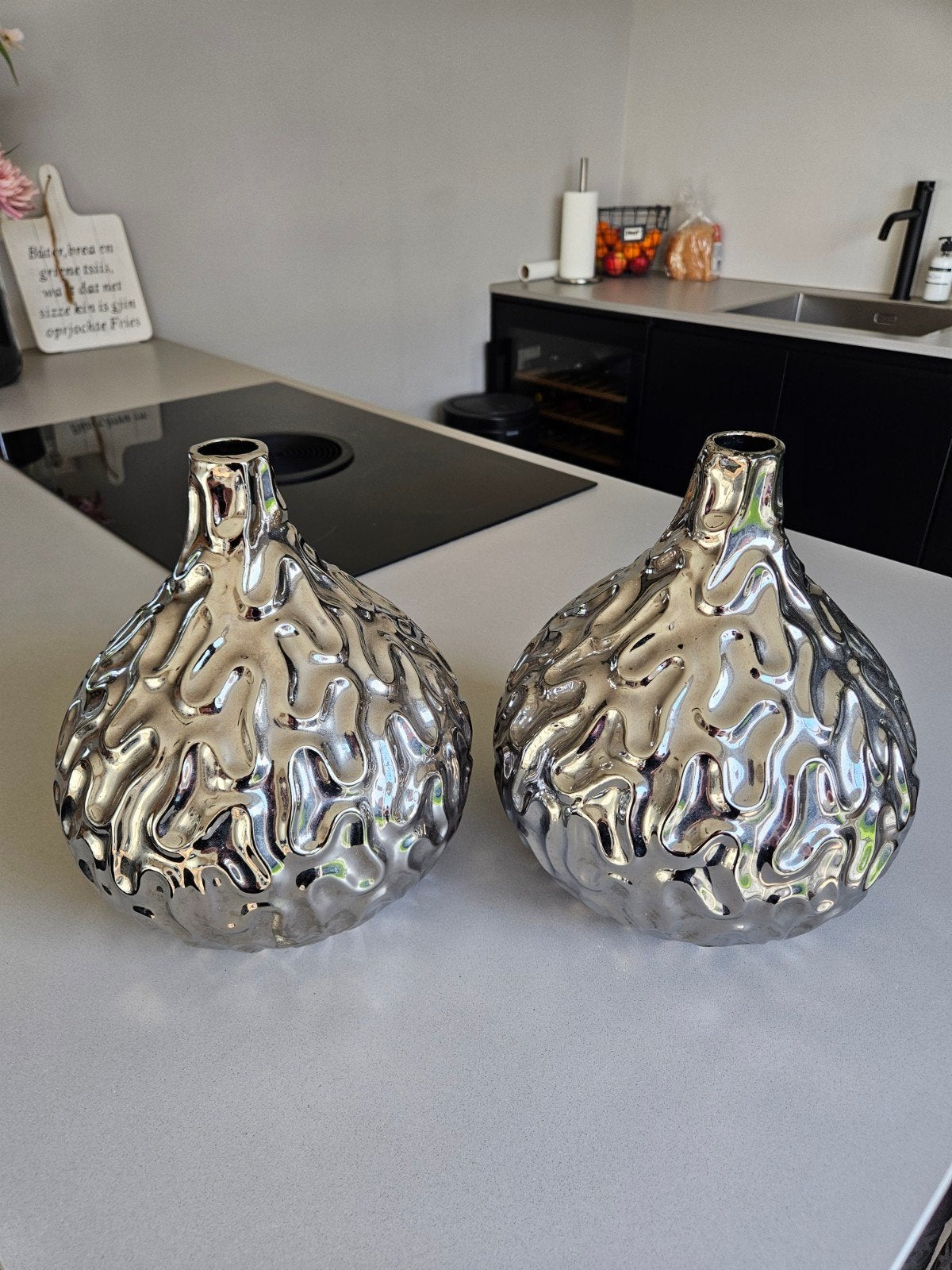 2 zilverkleurige siervazen., Huis en Inrichting, Woonaccessoires | Vazen, Overige materialen, Overige kleuren, Ophalen of Verzenden