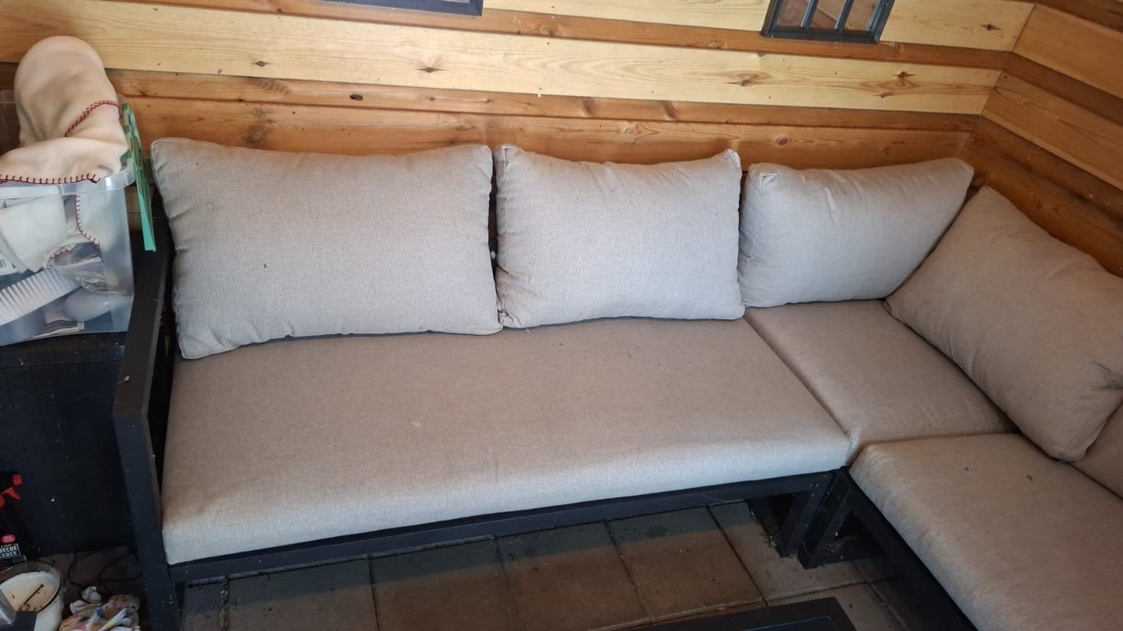 Comfortabele hoekbank met kussens - 150x70 cm, Ophalen, Gebruikt, Bank, Aluminium
