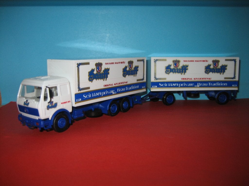 Sauff  Bier  MERCEDES combi  Herpa, Hobby en Vrije tijd, Modelauto's | 1:87, Ophalen of Verzenden, Zo goed als nieuw, Bus of Vrachtwagen
