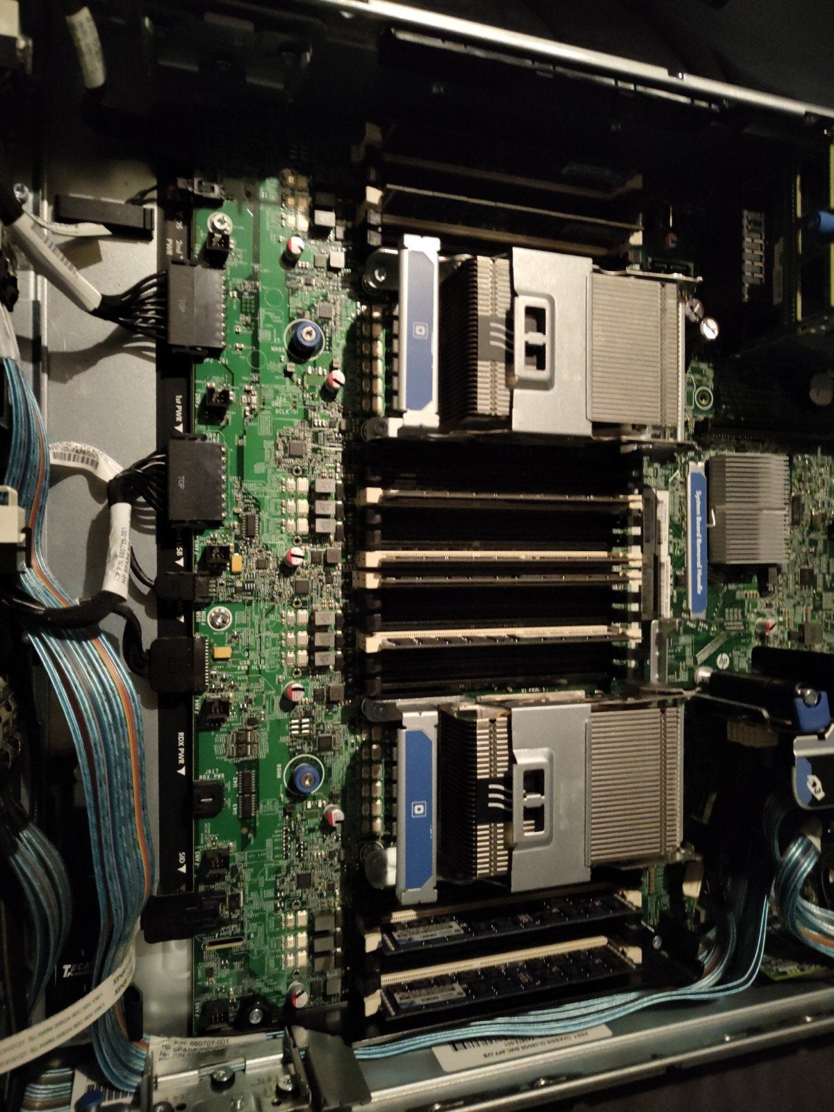 HP ProLiant DL380p Gen8 - 2x E5-2690, 192GB RAM, 16 bays, Ophalen, Gebruikt, 2 tot 3 Ghz, Hot swappable onderdelen