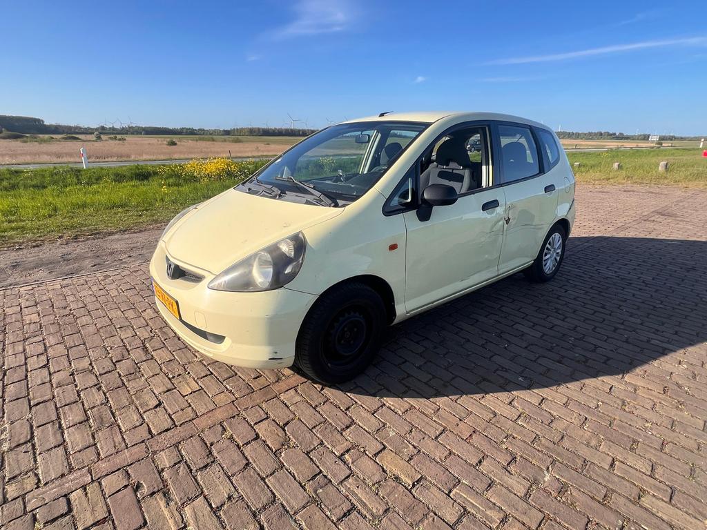 Honda Jazz 1.4 I LS 2002 Geel, Auto's, Honda, Voorwielaandrijving, 83 pk, 450 kg, 40 €/maand