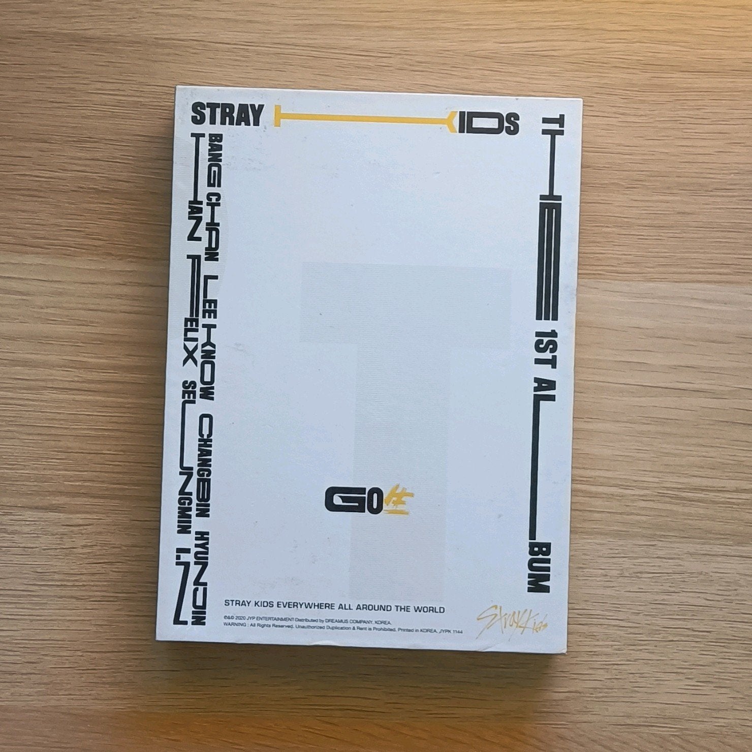 Stray kids go album geel zonder pc's, Verzamelen, Muziek, Artiesten en Beroemdheden, Ophalen of Verzenden, Zo goed als nieuw, Cd of Plaat