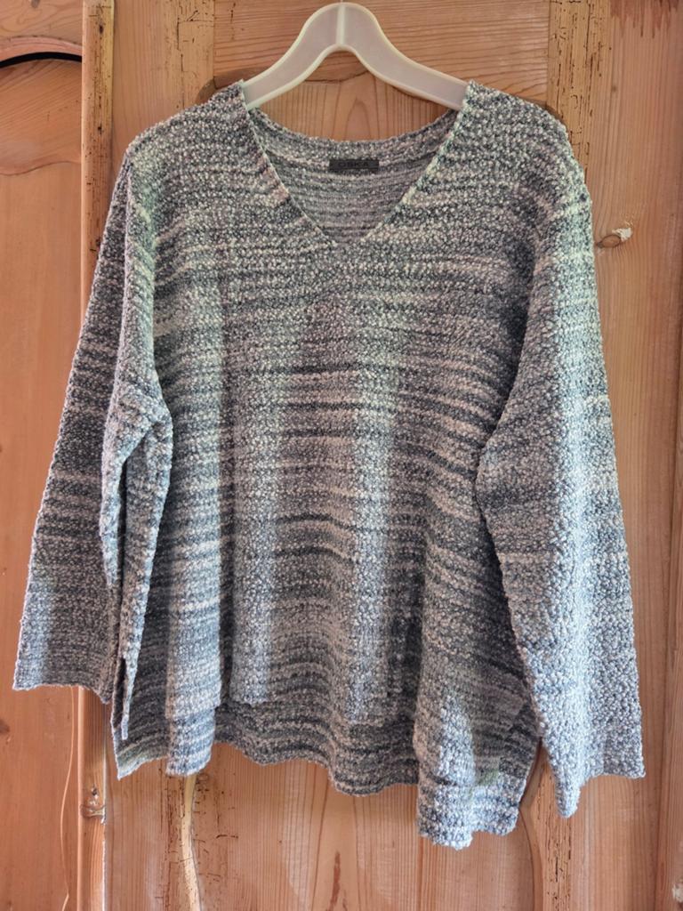 Oska trui mt 3, Kleding | Dames, Ophalen of Verzenden, Zo goed als nieuw, Maat 46/48 (XL) of groter, Blauw