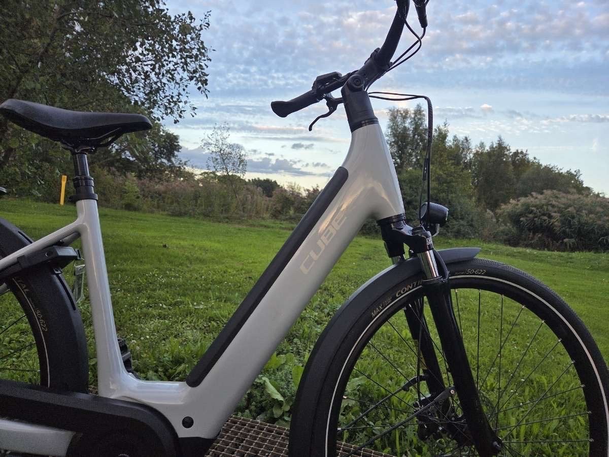 CUBE Supreme Hybrid Comfort ONE 600 2026, Ophalen, Zo goed als nieuw, 51 tot 55 cm, Cube