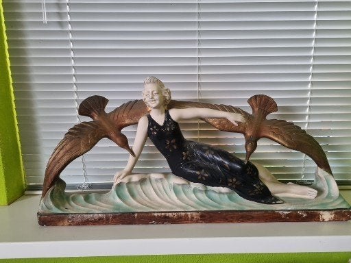 art deco beeld --R.Volpi, Ophalen