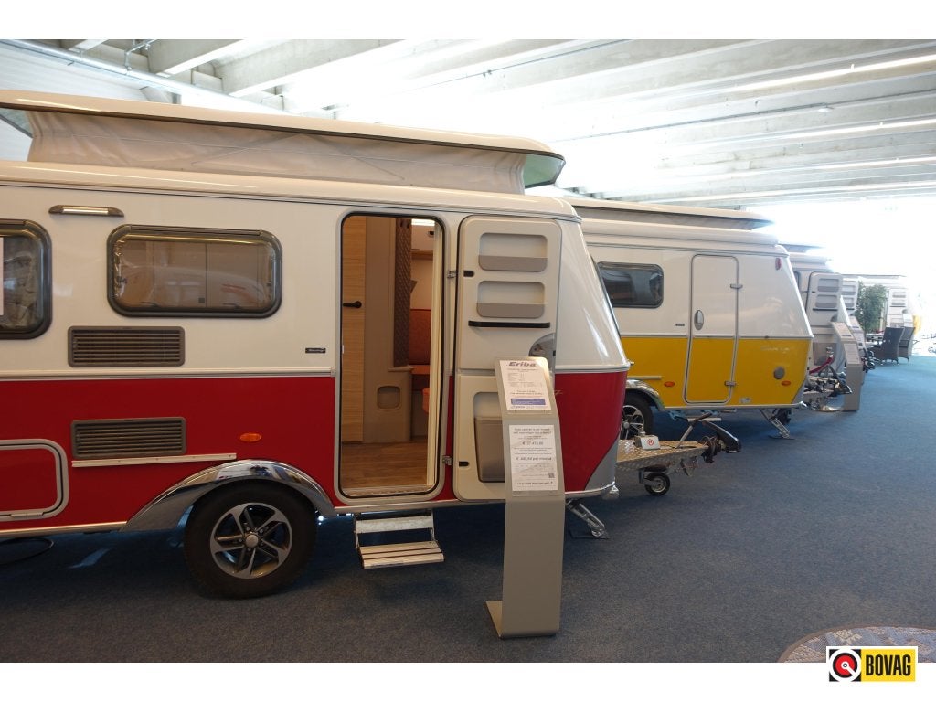 Eriba Touring 530; €3.000 korting+Enduro mover &amp, Caravans en Kamperen, Standaardzit, Bedrijf, Schokbreker, 4 tot 5 meter